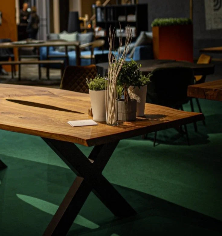 Tuotteita ulos ja sisälle