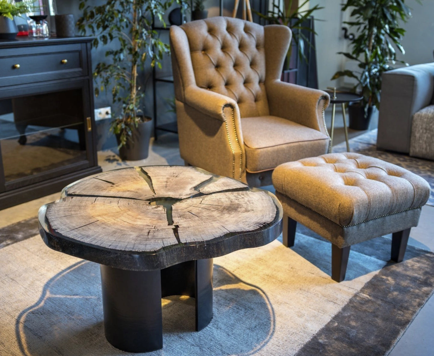 Narovski tammilankkupöydät