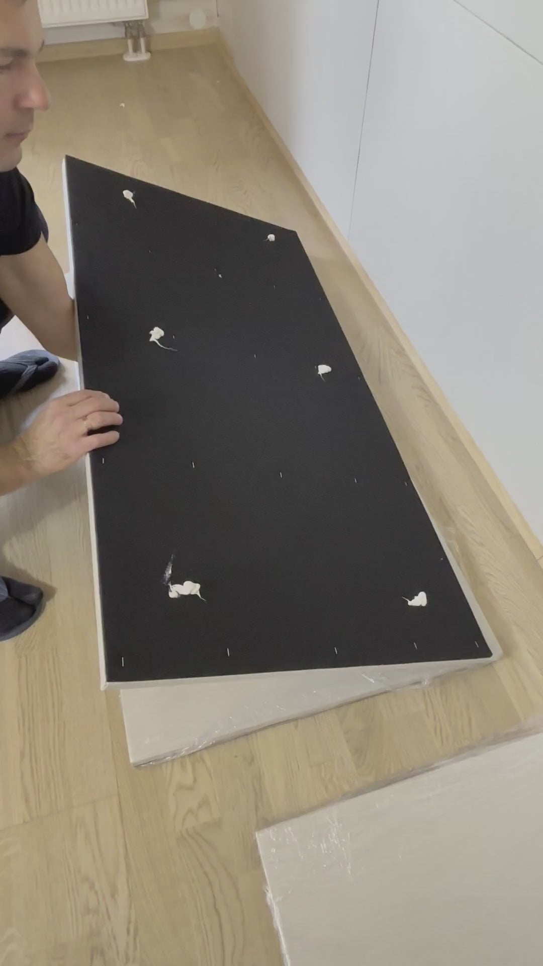Seinäpaneeli kangaspinta, asennusvideo